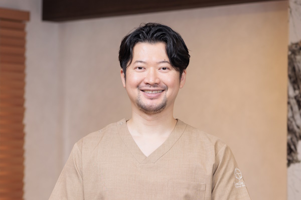 院長　勝俣 弾
